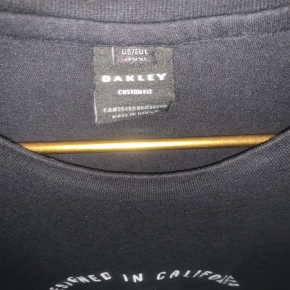 Oakley sunglasses double-sided graphic T-shirt - Picture 4 of 5